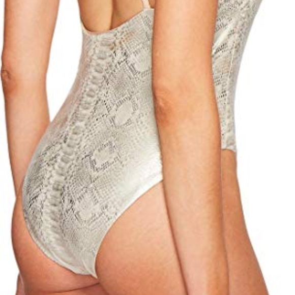 Sports Illustrated Viper One Shoulder One Piece 10 - Picture 4 of 7